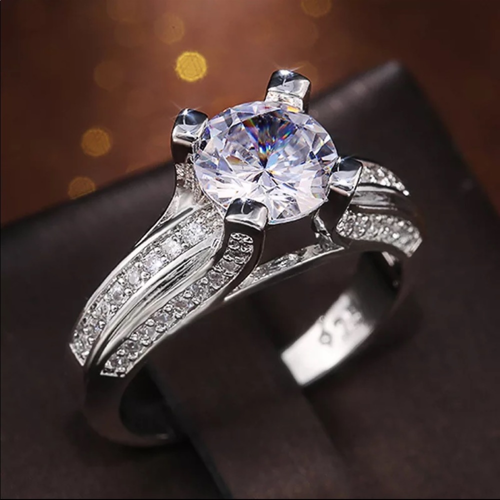 New 925 Silver Multilayered Beautiful Diamond Ring - Picture 1 of 6